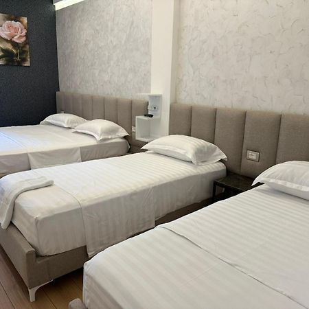 Hotel Europa Krujë エクステリア 写真