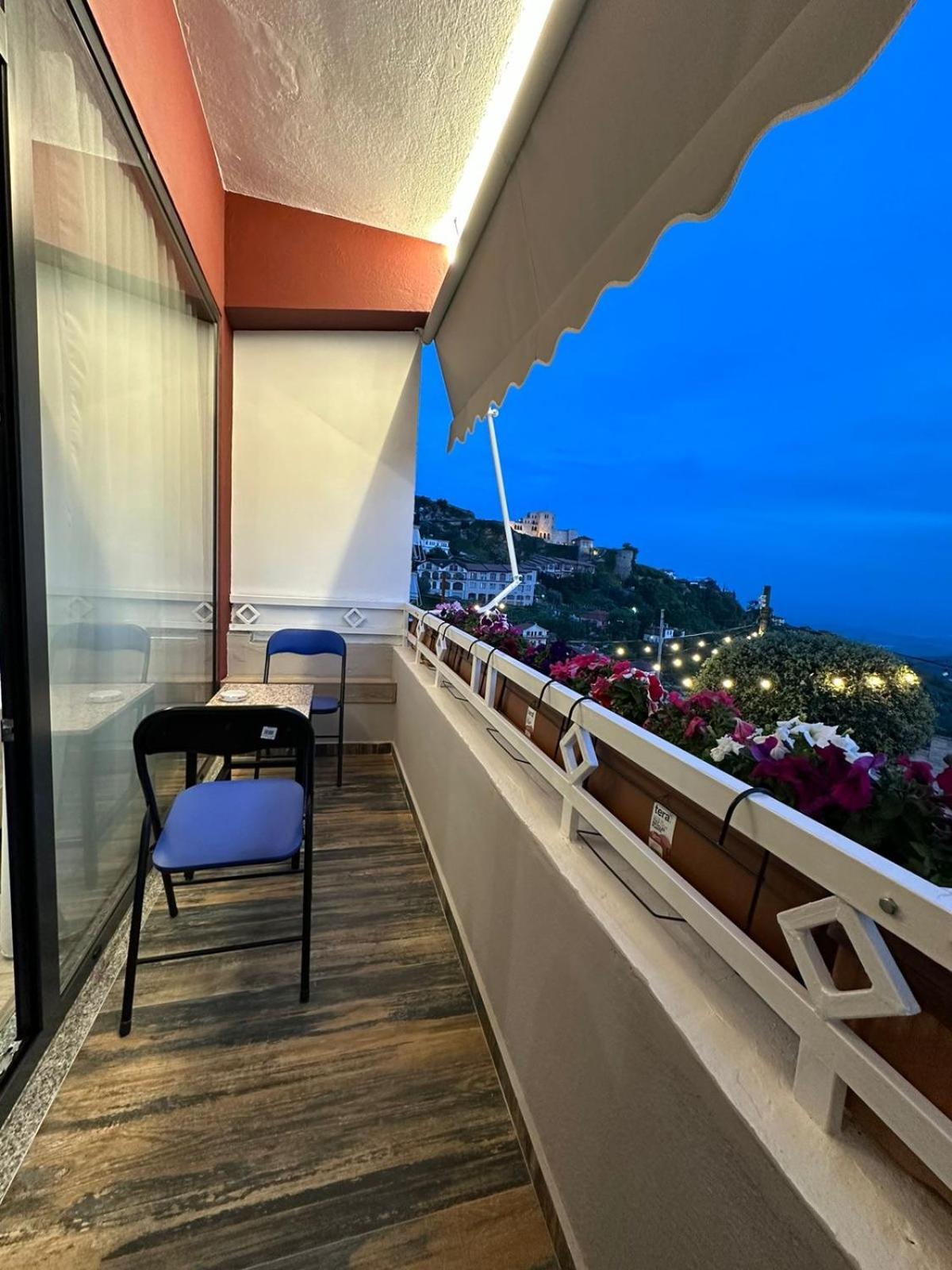 Hotel Europa Krujë エクステリア 写真